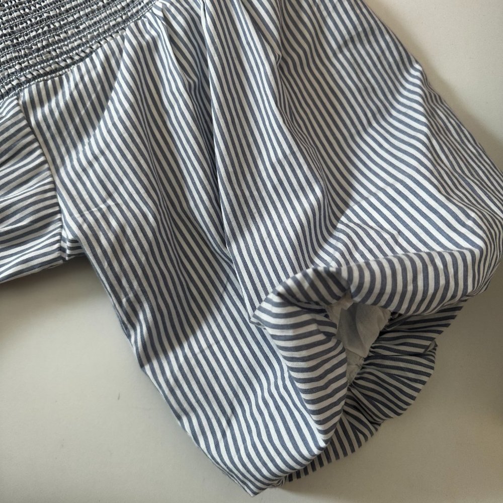 Abercrombie & Fitch NEW Smocked Poplin Puff Sleeve Top Medium - Picture 5 of 6
